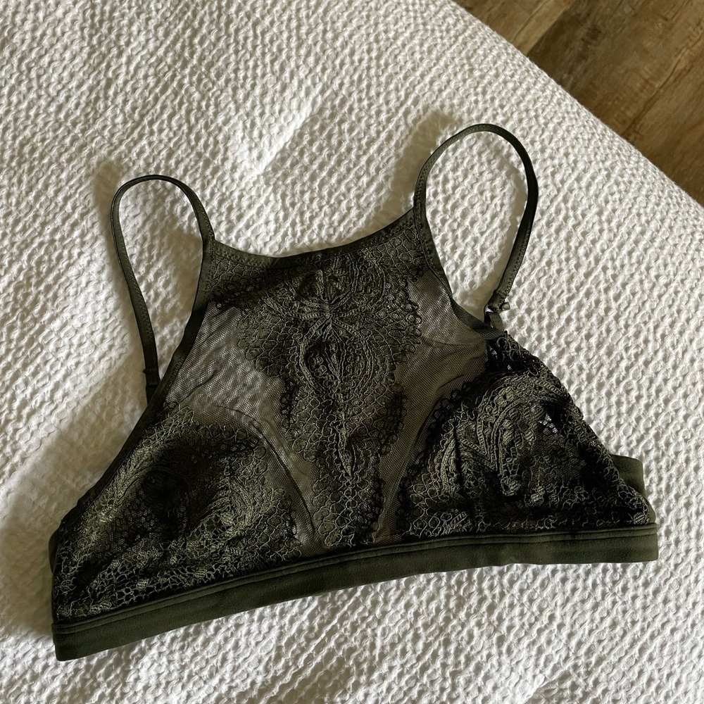 Victorias Secret Body Lace Bralette Size S